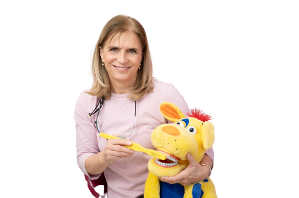 Dr. Ulrike Uhlemann mit Zahnputz-Maskottchen